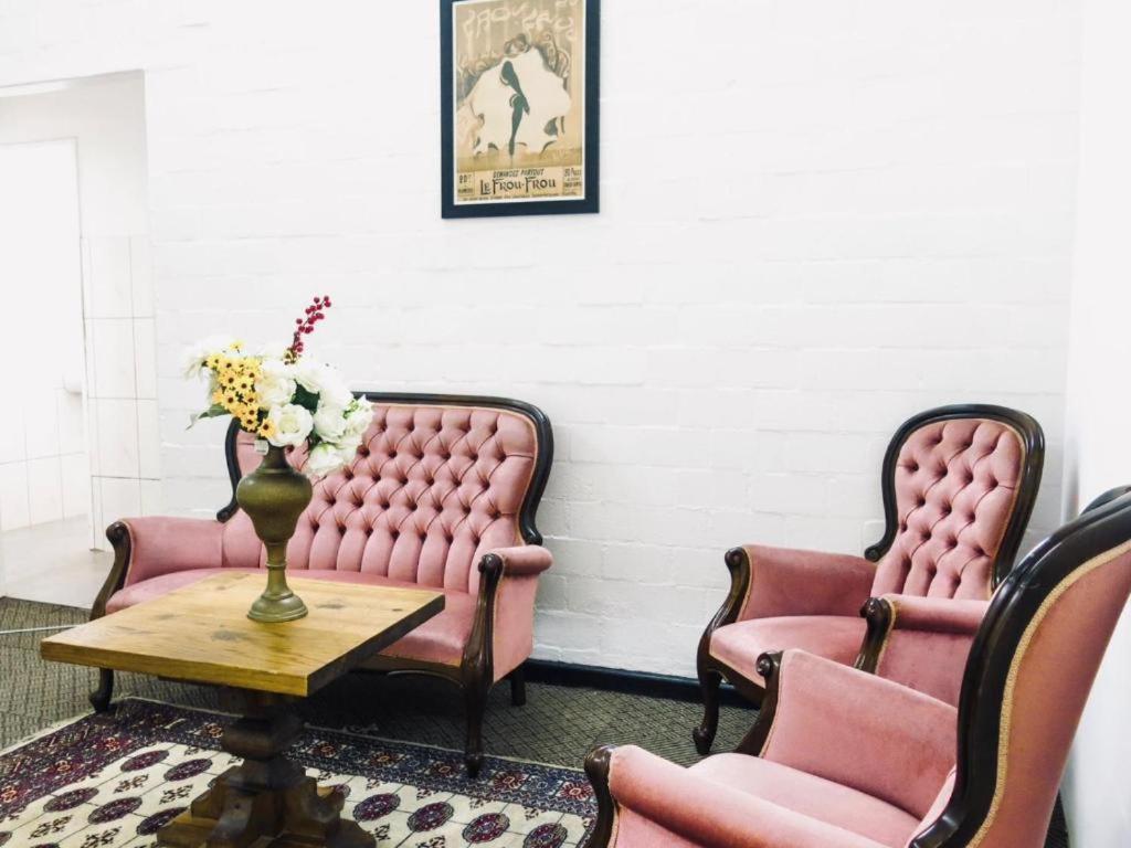 Hotel 33 Goulborn Street Goodwood à Le Cap Extérieur photo